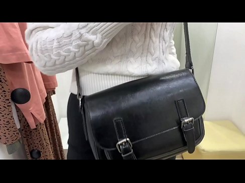 ❤️ Masturbação pública da jovem cadela FeralBerry com um dildo no provador ❤️❌ Porno em pt.pornmega.ru ❌️